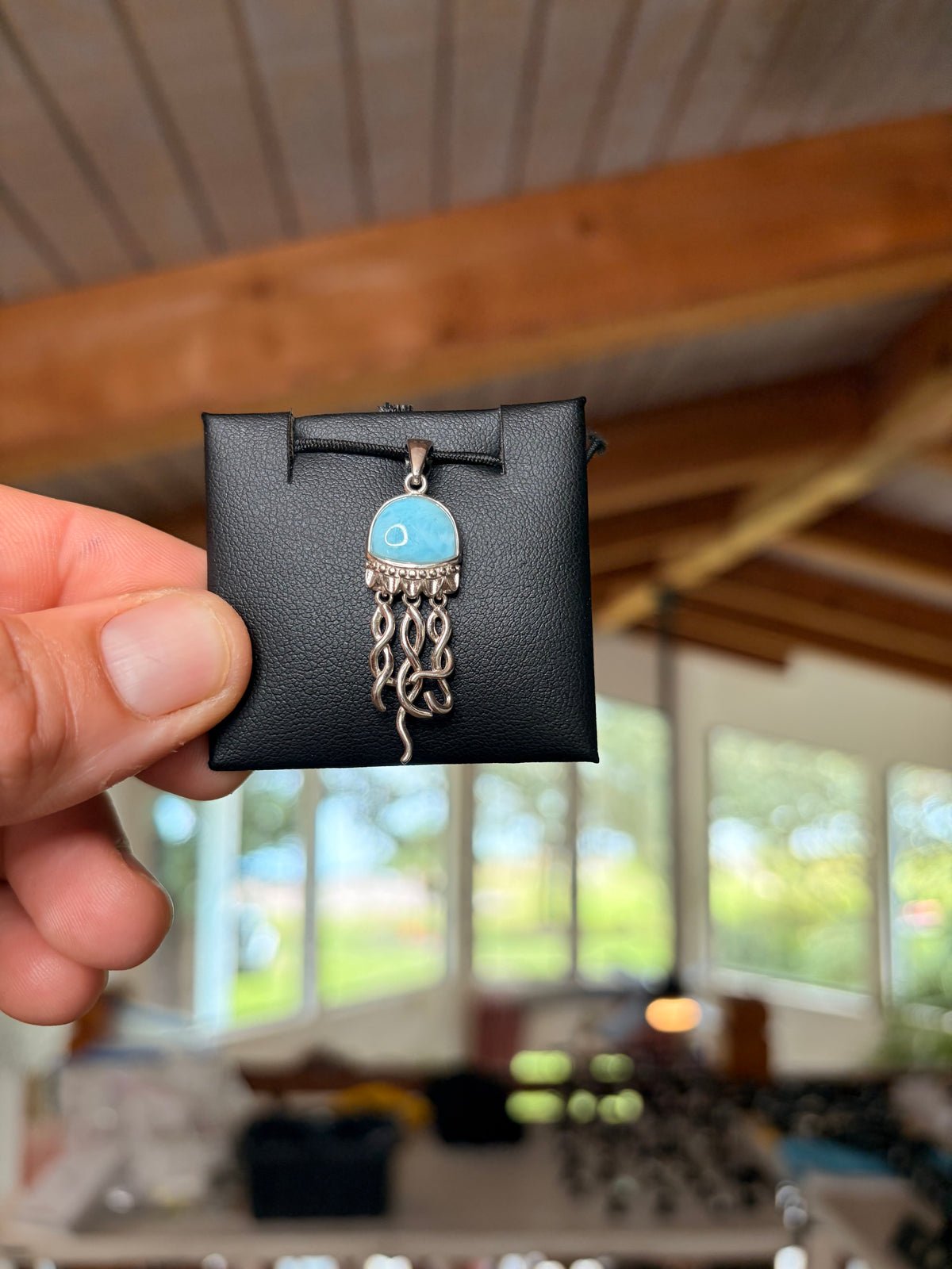 Jellyfish Pendant Larimar, 