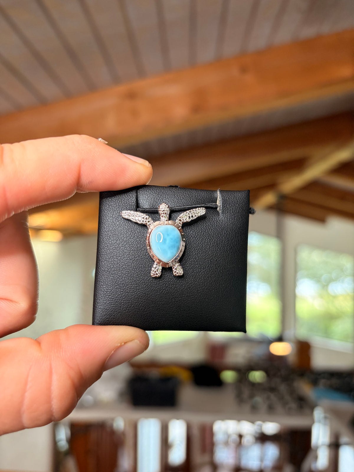 Sea Turtle Pendant (Larimar), 