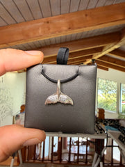 Fluke Pendant view 1